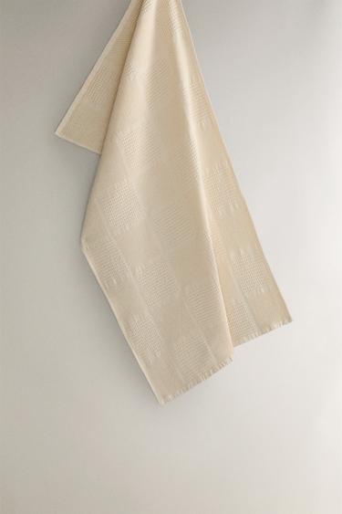 WAFFLE-KNIT COTTON TEA TOWEL - Ecru by Zara