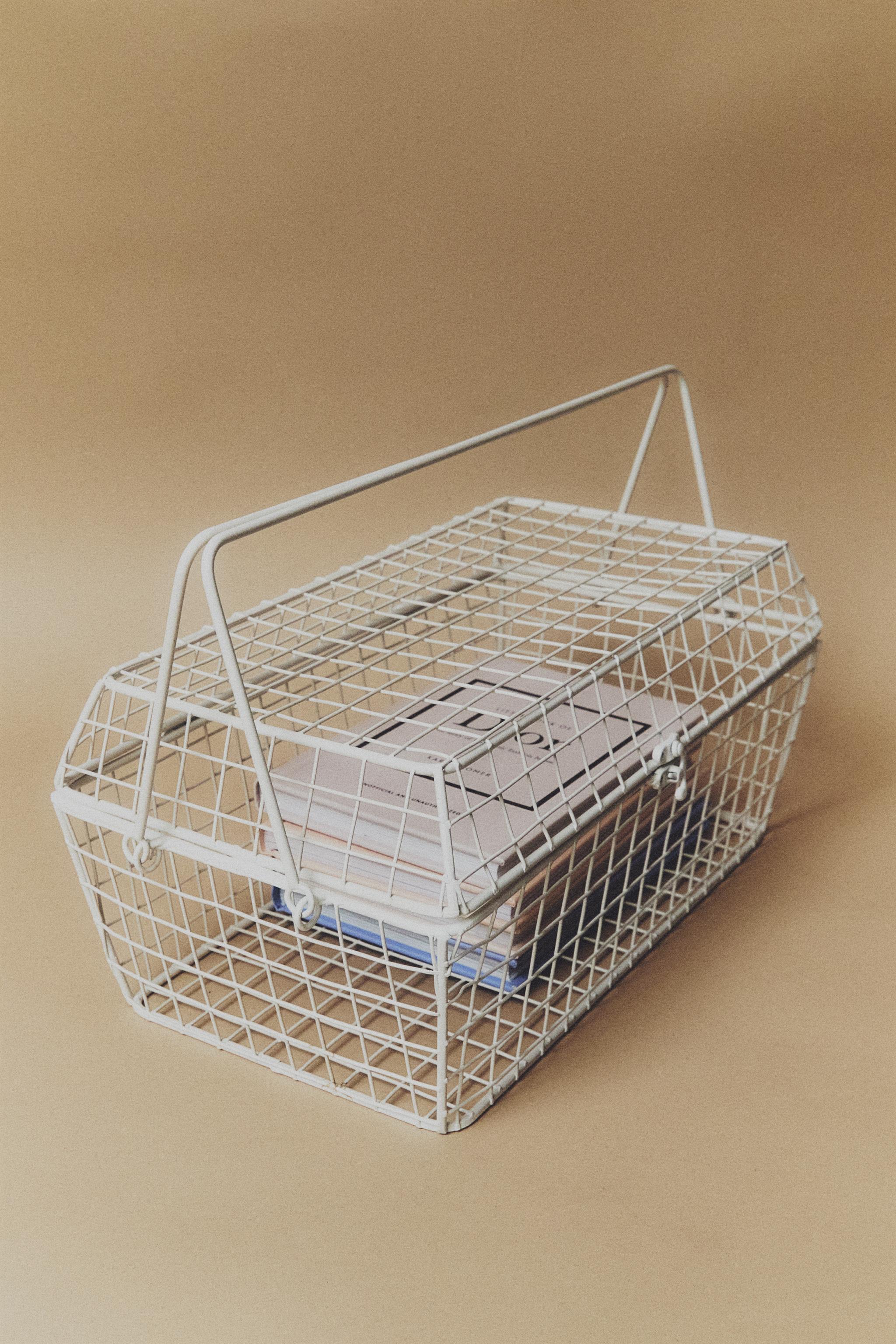 METAL STORAGE BASKET WITH HANDLES