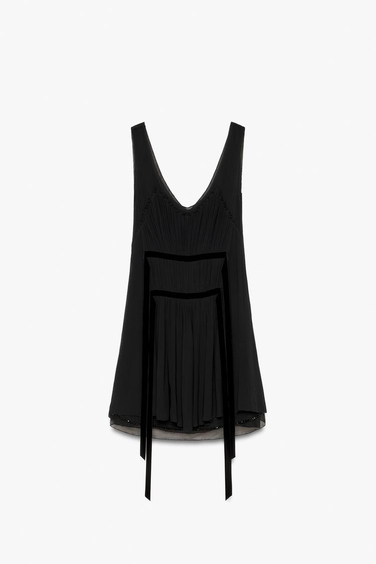 Vestido corto georgette plisado abalorios zw collection