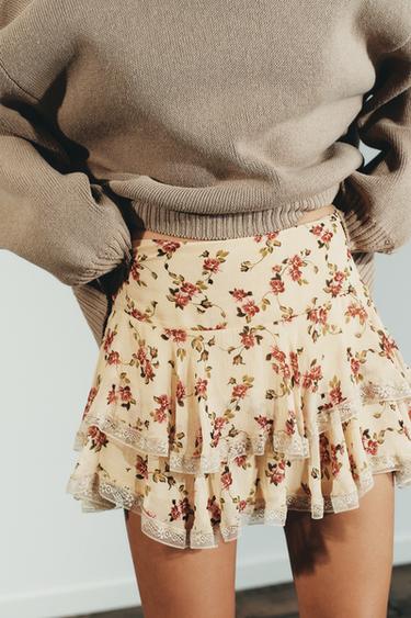 FALDA MINI FLORES VOLANTES - Beige / Tostado de Zara