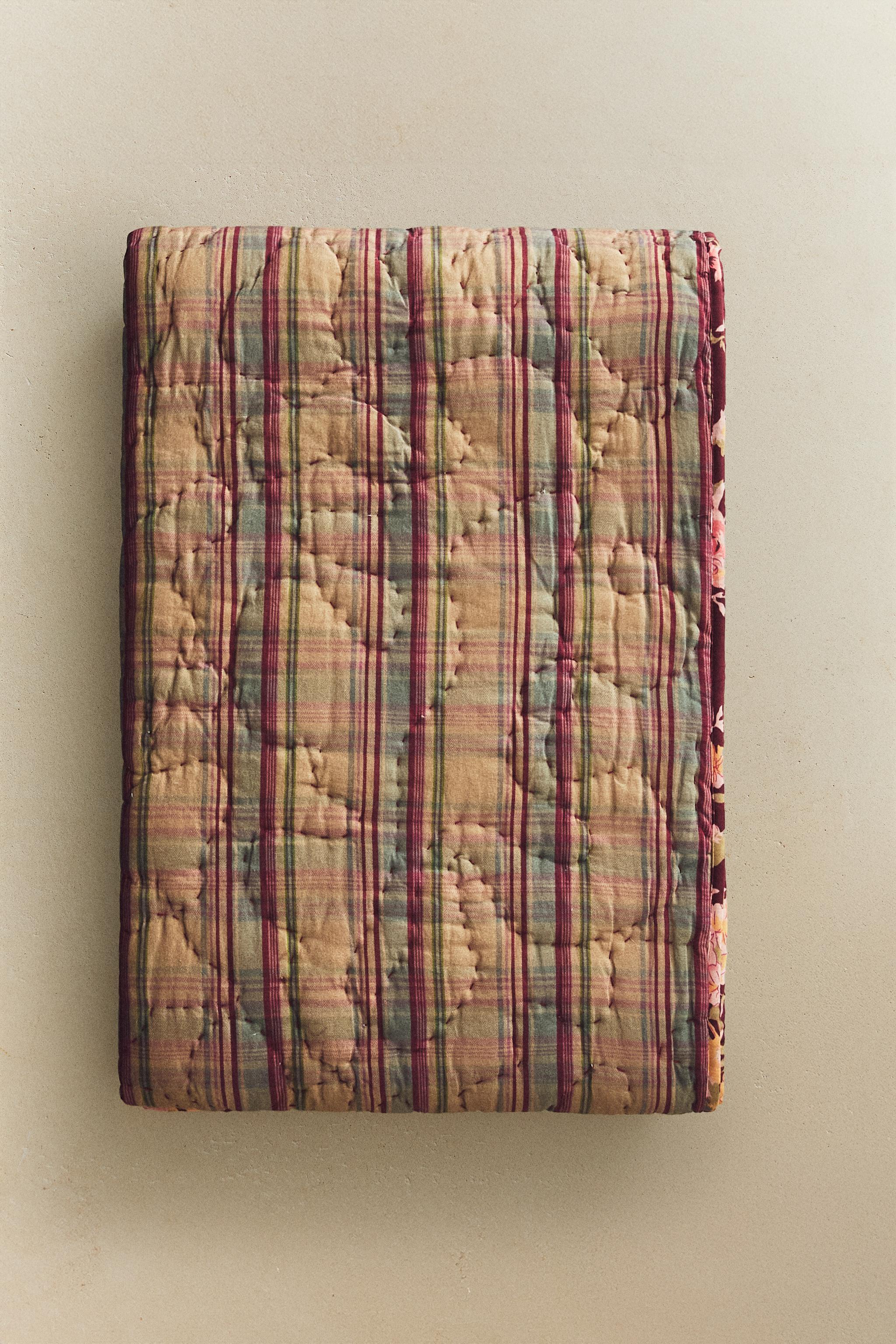 STRIPED COTTON BLANKET