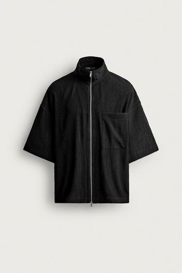 قميص RELAXED FIT بنقشة بارزة - أسود الخاص بـ Zara