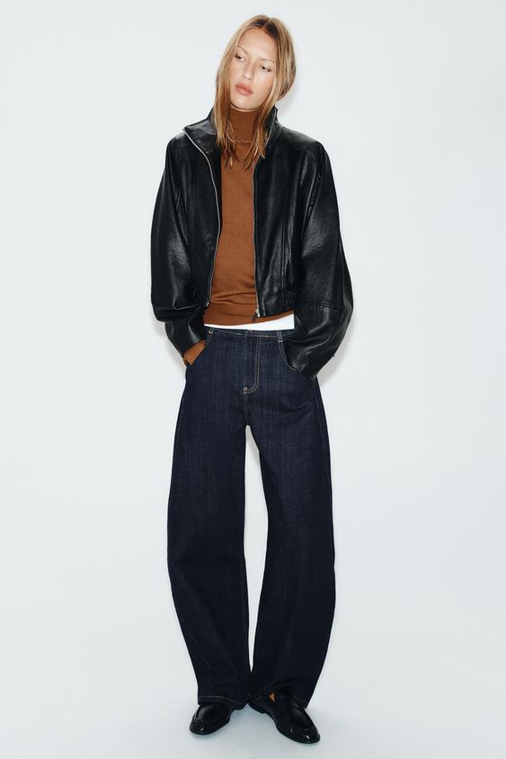 CAZADORA CORTA EFECTO PIEL - Negro de Zara - Imagen 0