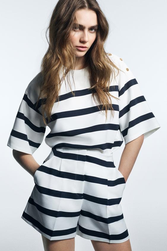 Signe de modèle, emblème devant acheter en ligne | Augustin Group Signe de modèle, emblème devant acheter en ligne | Augustin Group