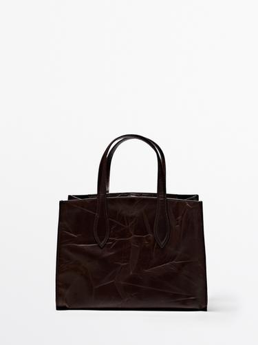 Bolso mini craquelado piel napa - Marrón de Zara