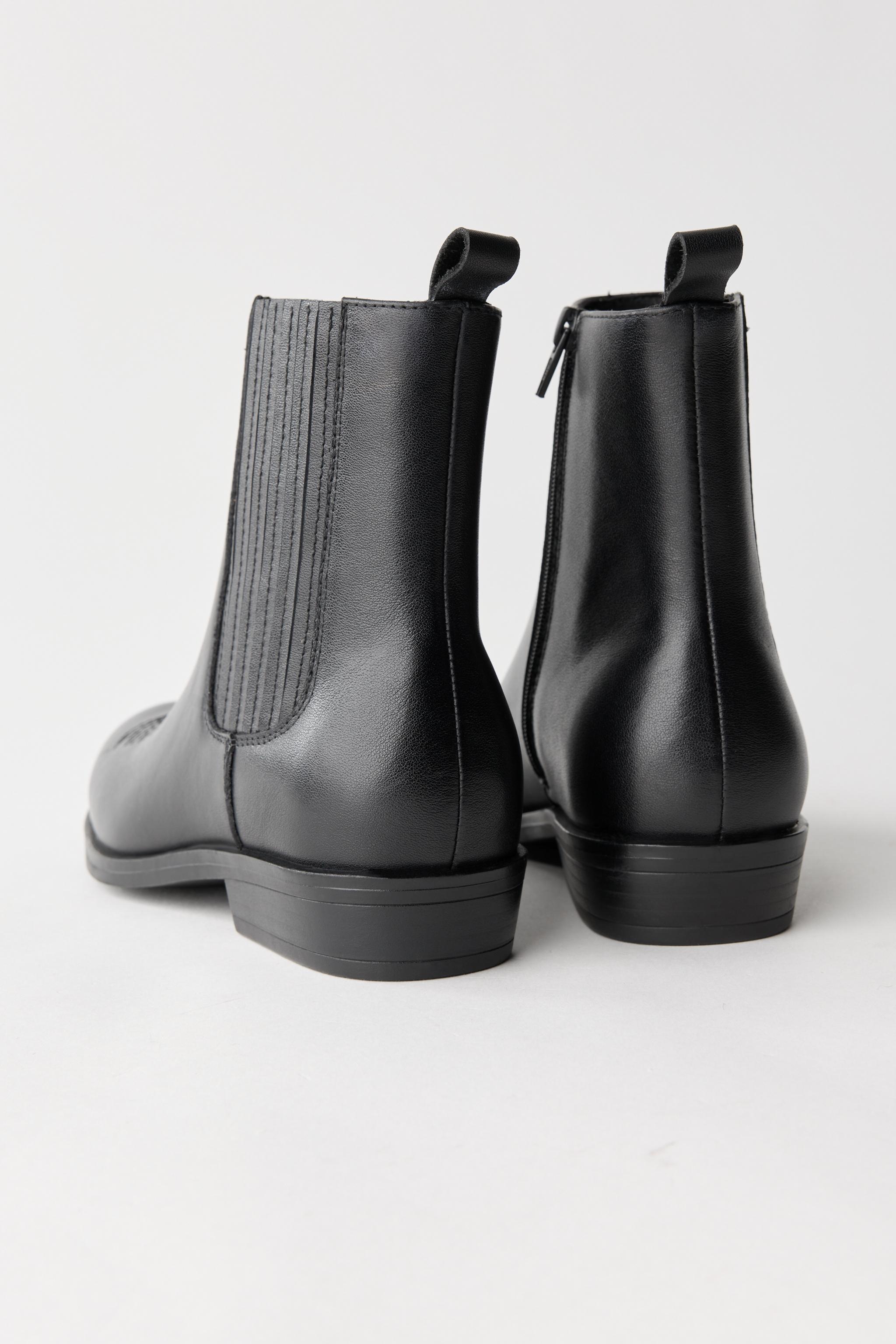 【新品未使用】ZARA 本革 COWBOY ANKLE BOOTS 37 黒 LEATHER COWBOY ANKLE BOOTS - Black | ZARA United States