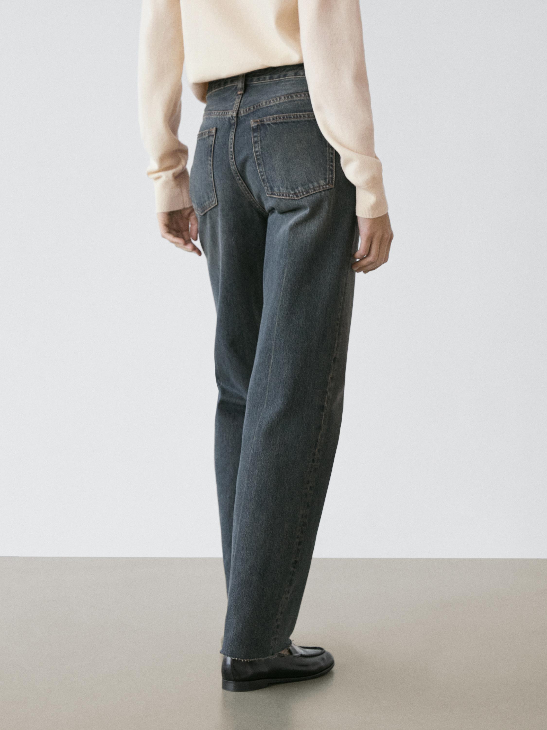 Straight-leg jeans