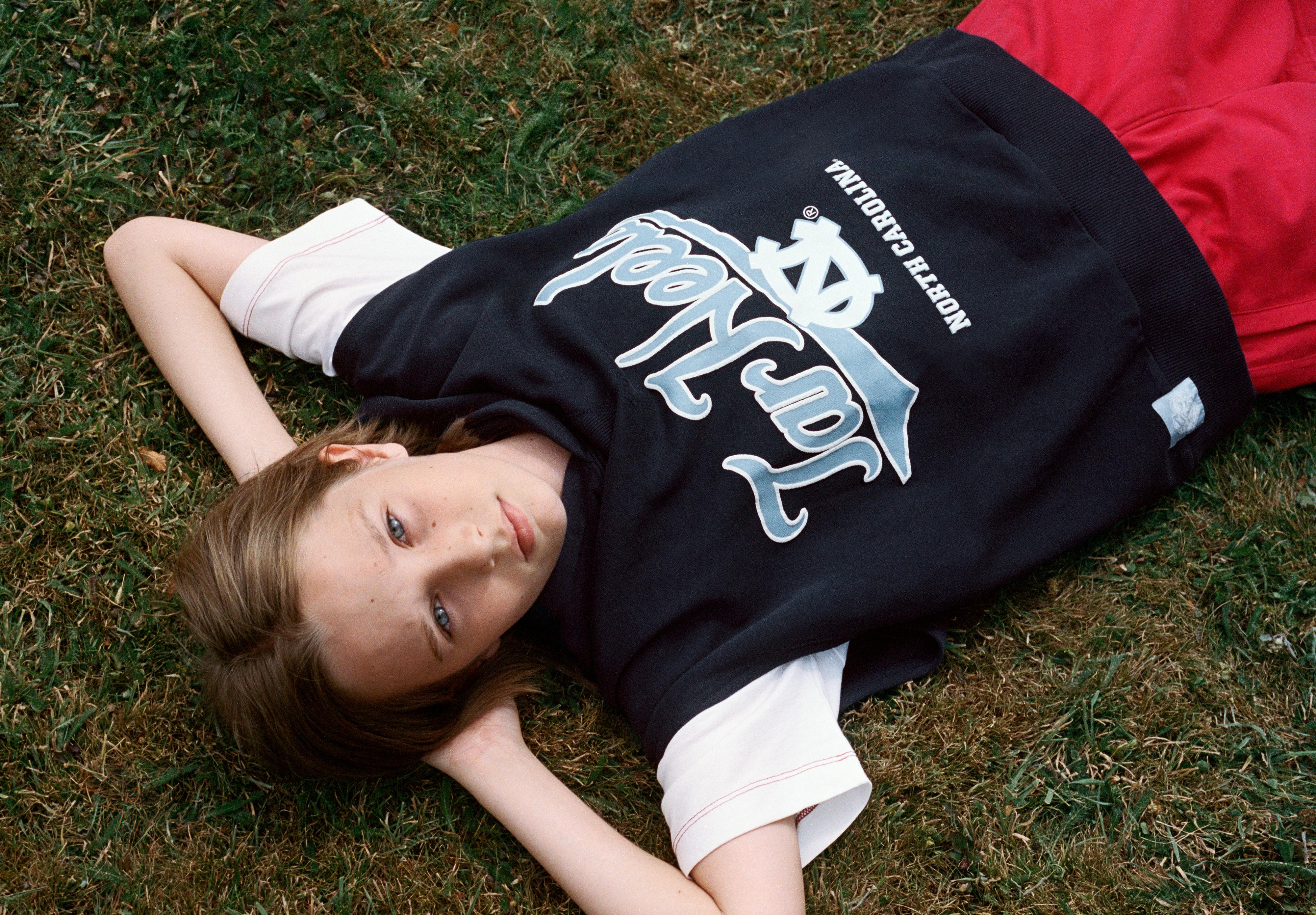NORTH CAROLINA PARK FIELDS® SLEEVELESS HOODIE — Navy blue