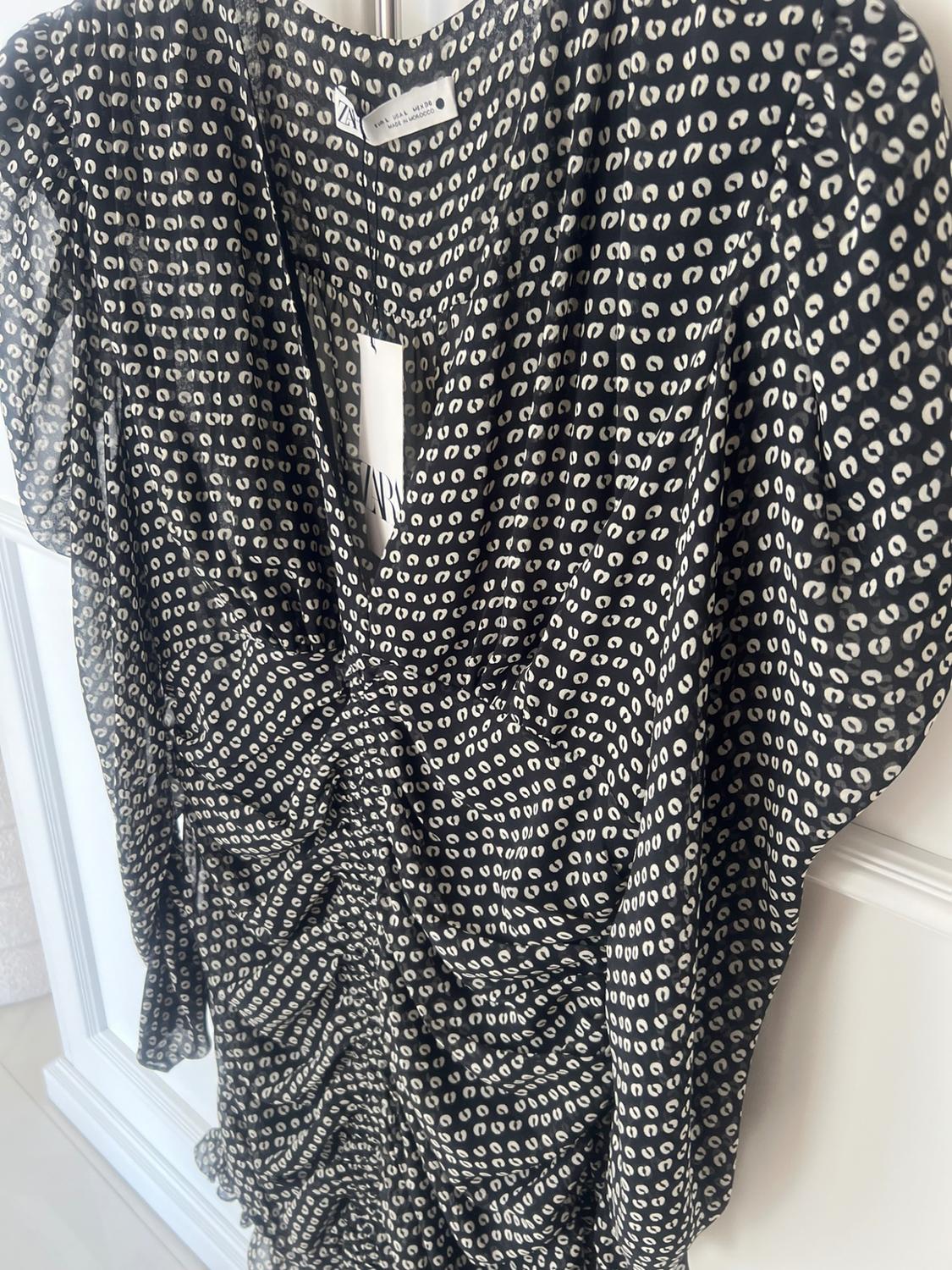 ROBE COURTE DRAPÉE | SECONDE MAIN | Zara Preowned