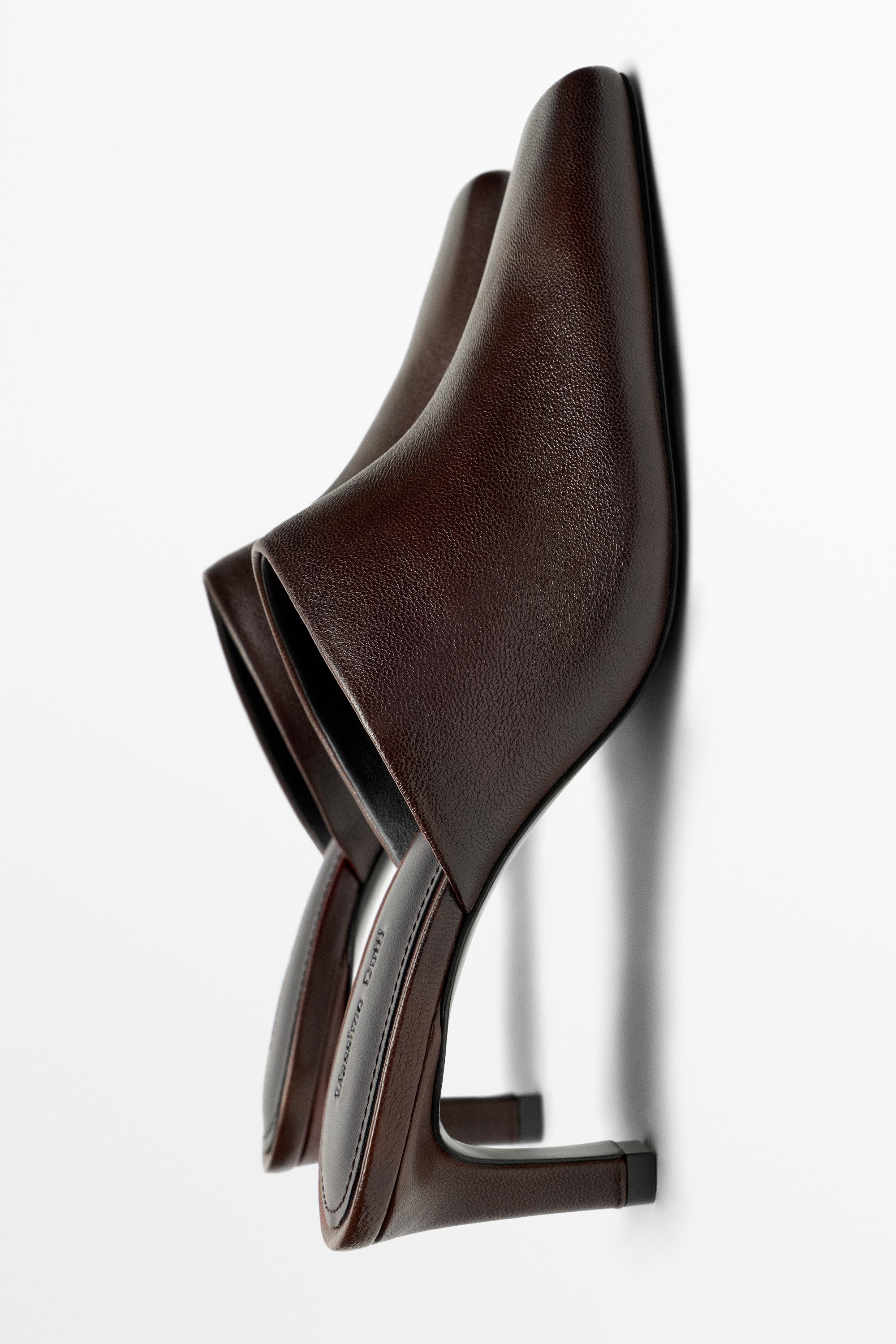 Chaussure à talon ouvert en cuir