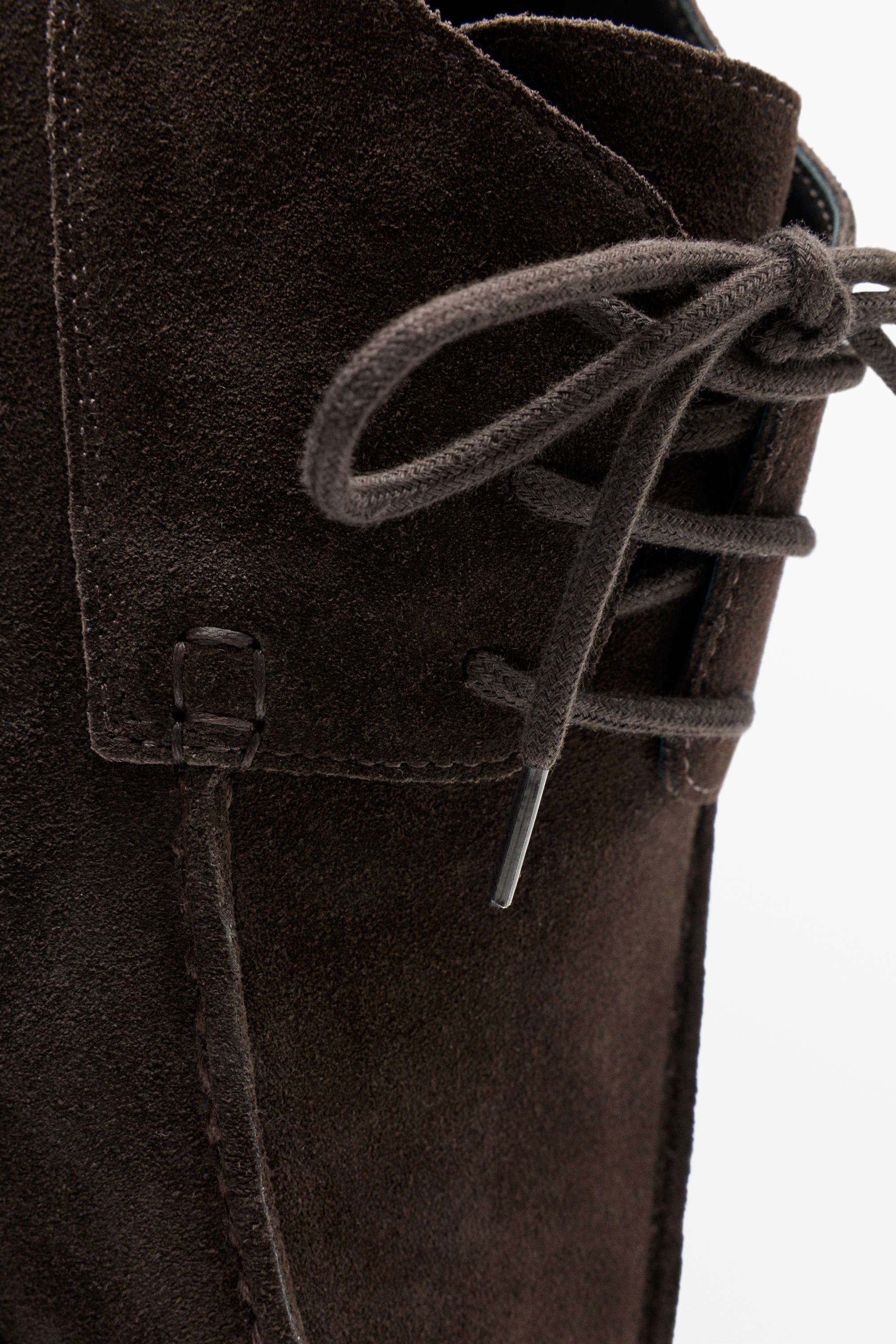 Stitched split suede leather shoe