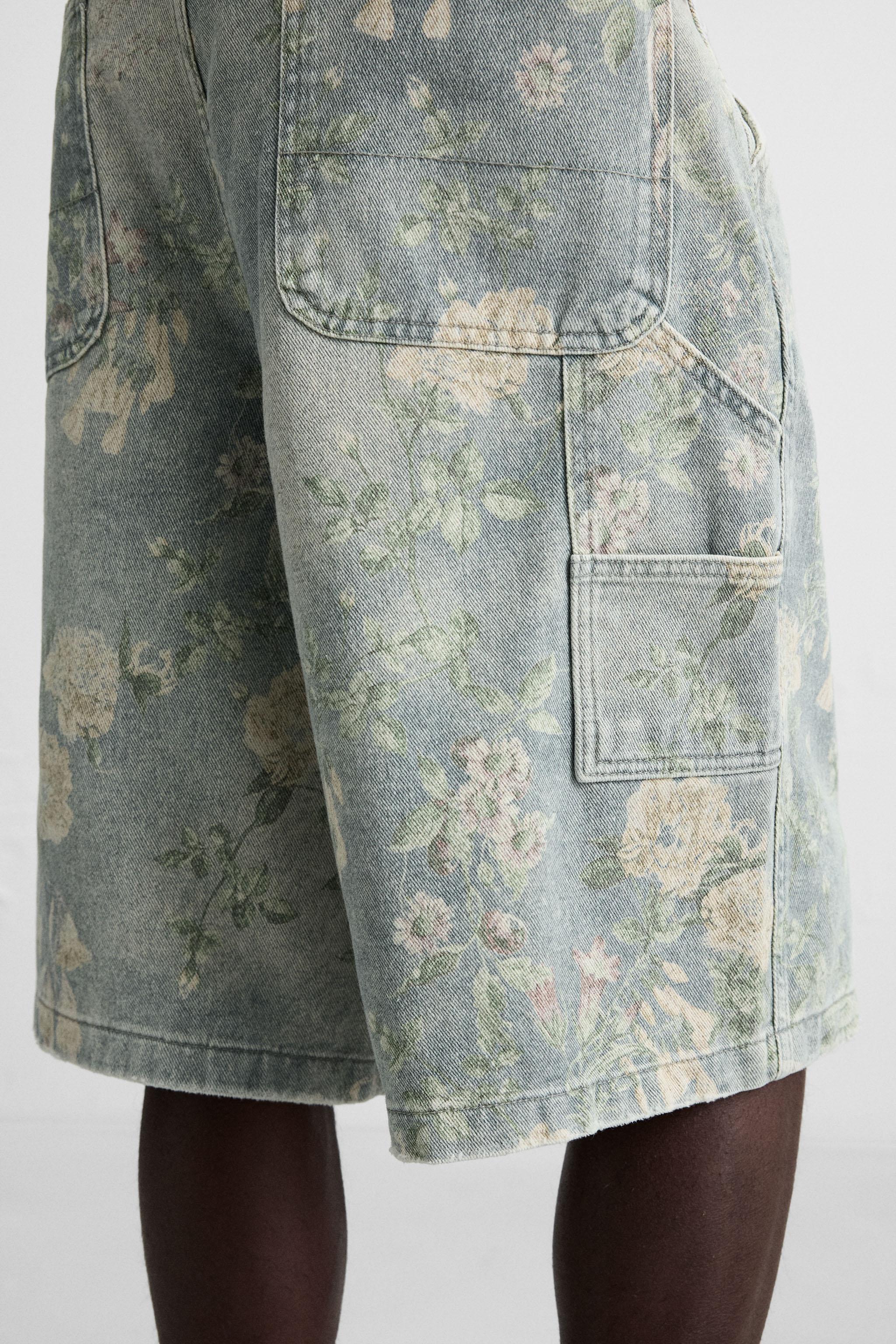 BERMUDA À POCHE DE CHARPENTIER IMPRIMÉ FLORAL