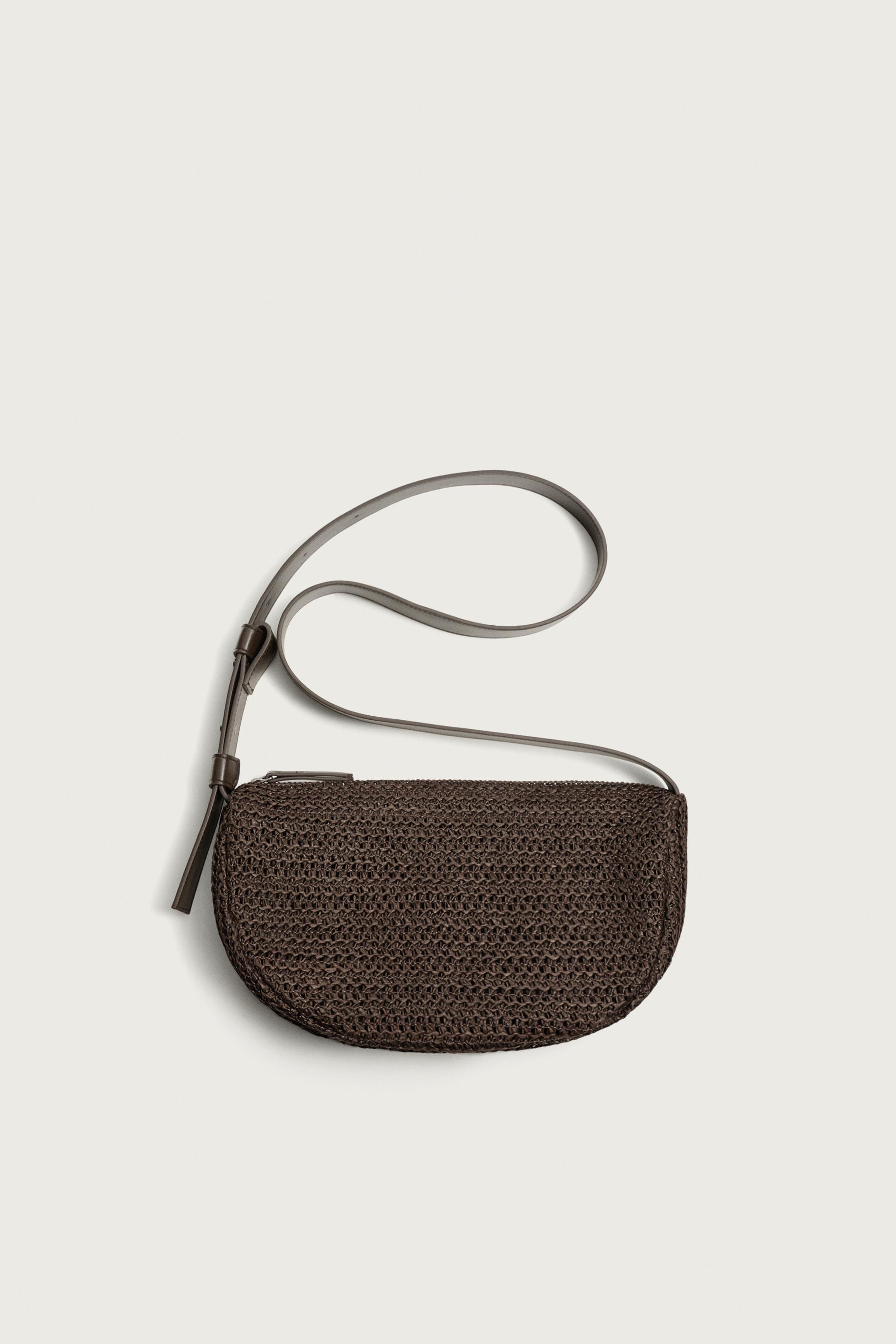 WOVEN SHOULDER BAG — Brown