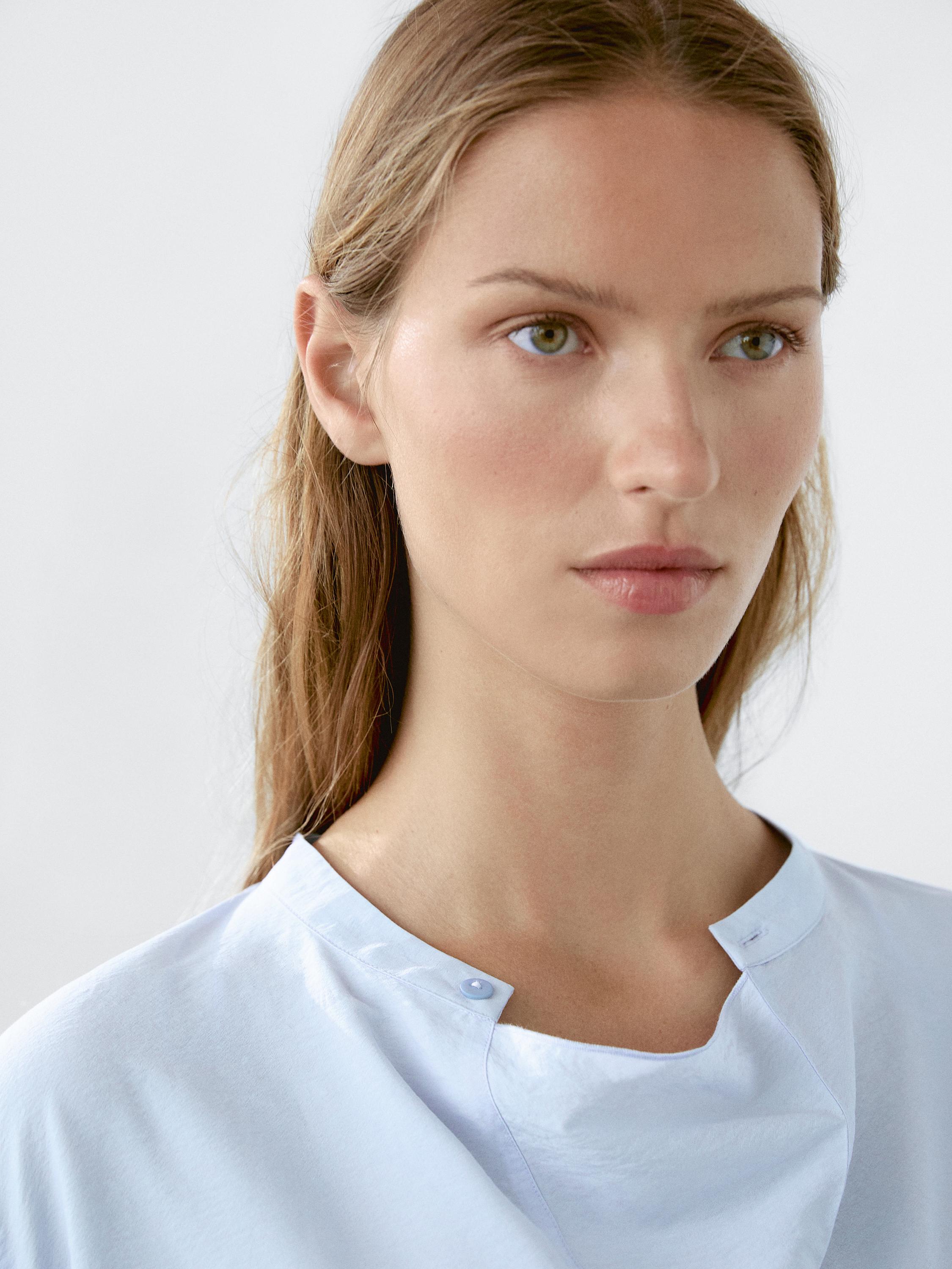 Blouse manches longues détail col