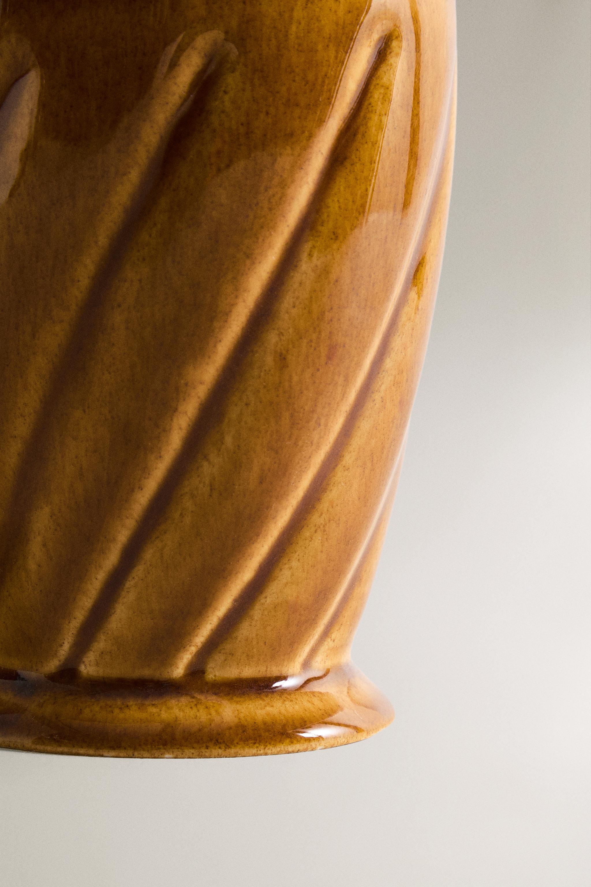 GOBELET BROSSE À DENTS RELIEF MOUTARDE