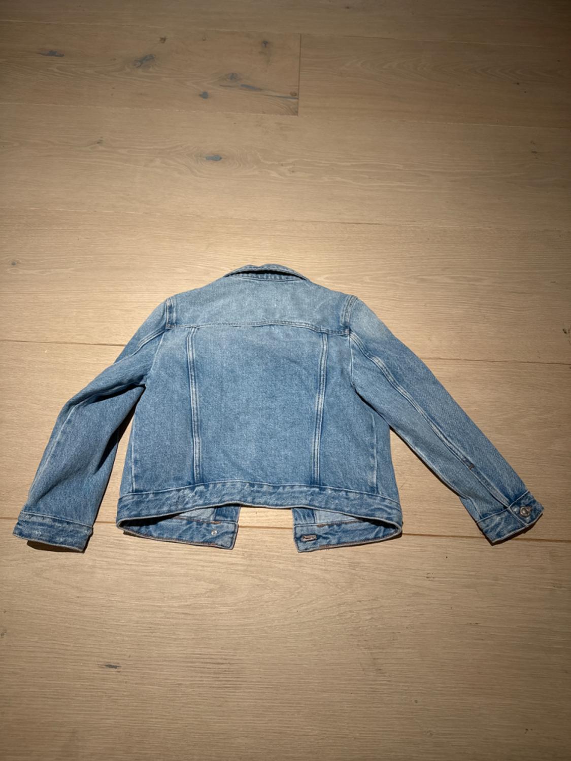 GIRLS JEANS JACKET SIZE 8 - Image 2
