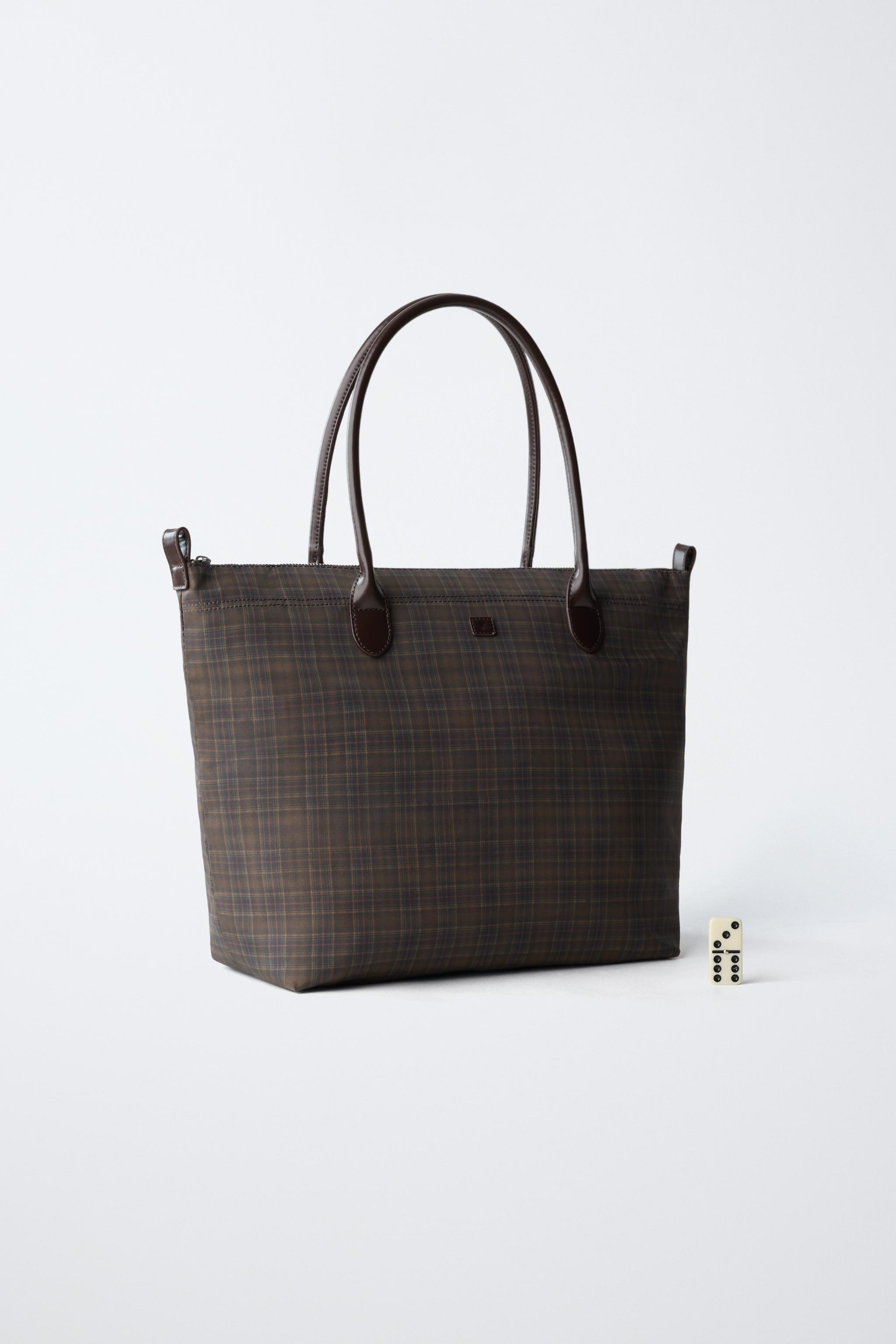 CHECKERED SHOPPER