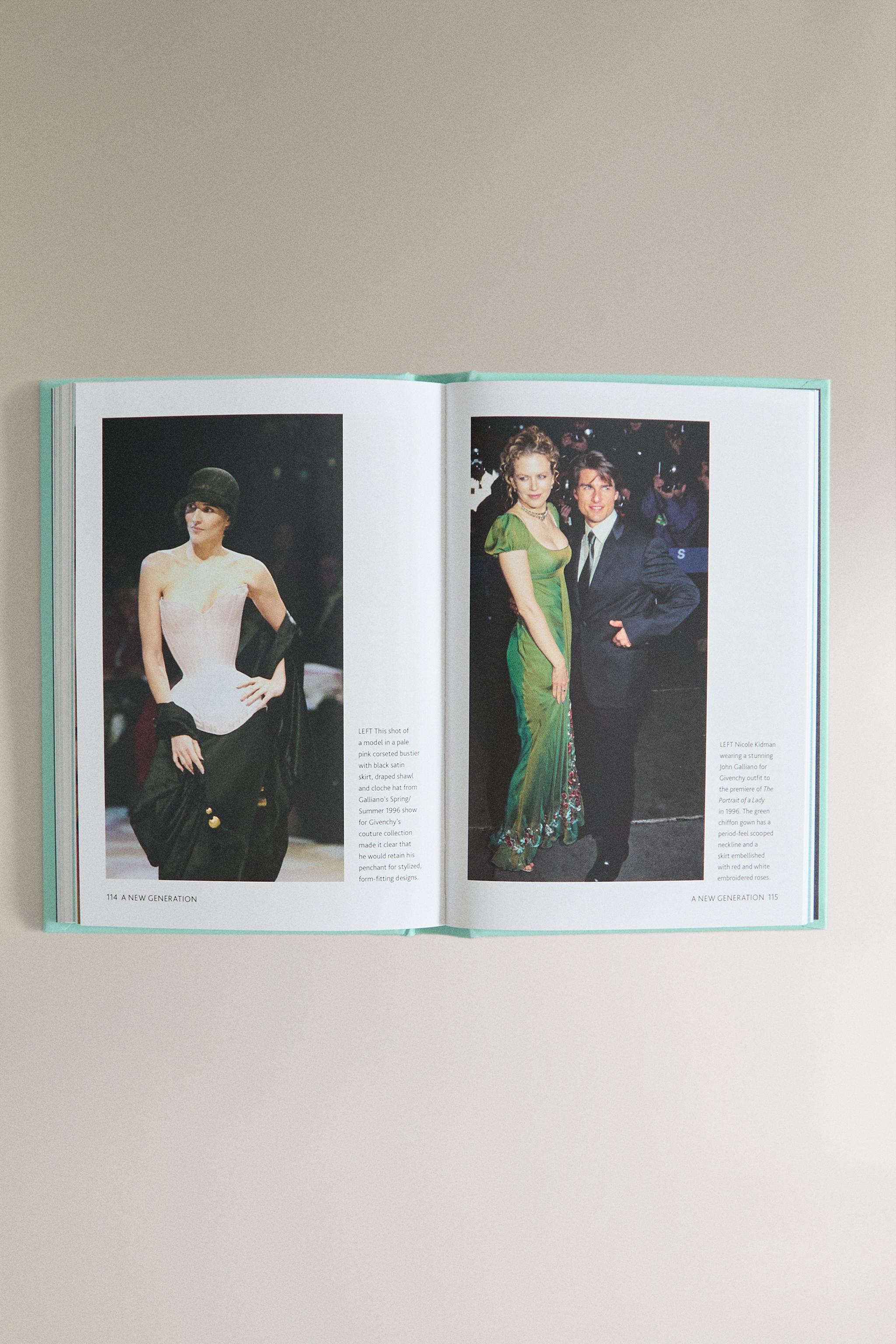 書籍 『THE LITTLE BOOK OF GIVENCHY』 - ウォーターグリーン | ZARA