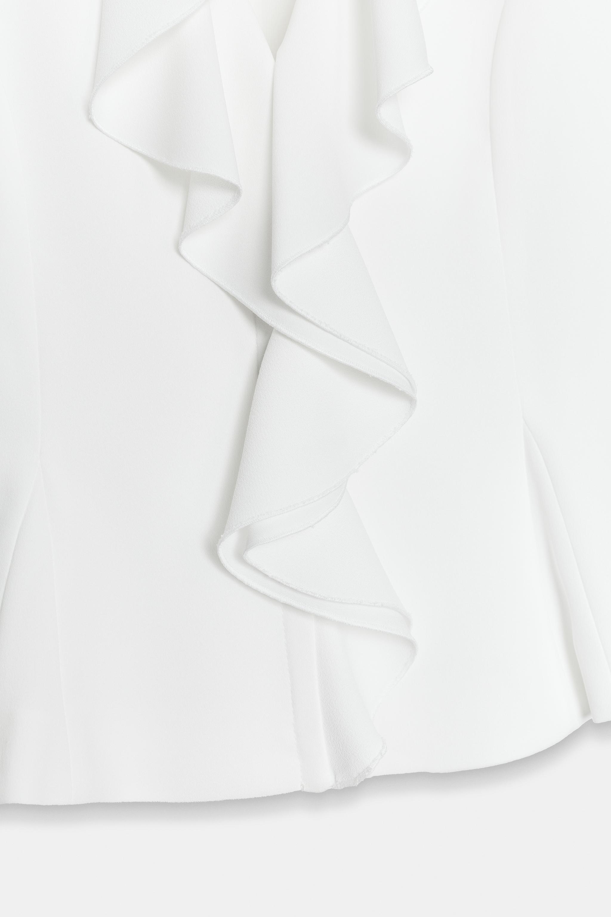 RUFFLED SHORT SLEEVE BLAZER