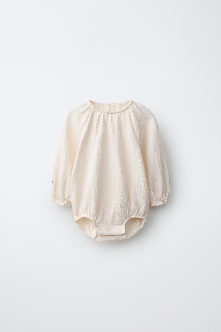 Body textura flor bordada