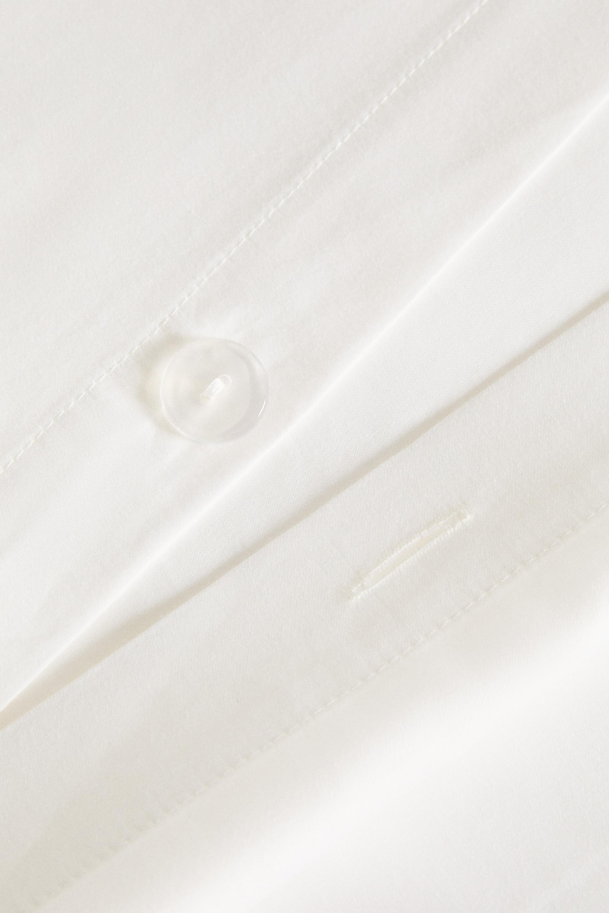 DRAP PLAT SATIN BRODERIE JOUR ÉCHELLE