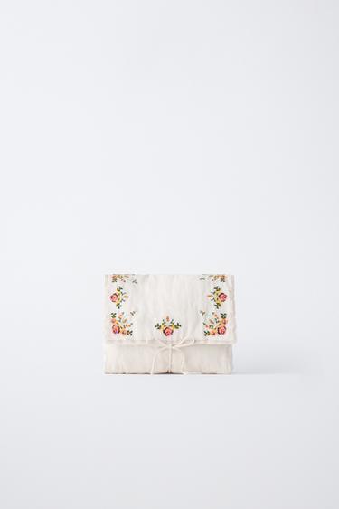 KULTURBEUTEL MIT STICKEREIEN - Cremefarben von Zara