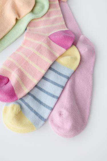 LOT DE CINQ CHAUSSETTES HAUTES À RAYURES - Multicolore de Zara - Image 2