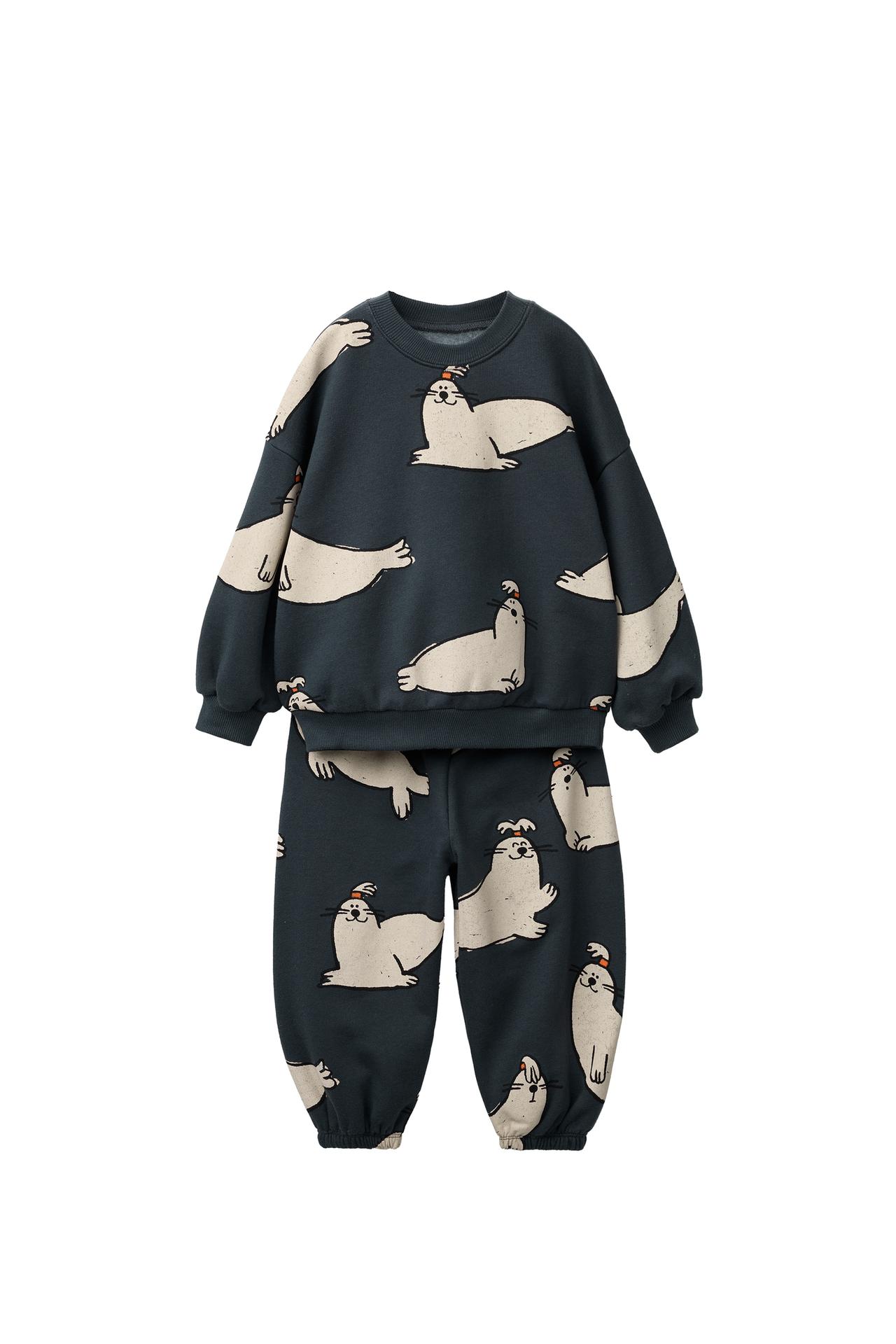 SEAL PRINT SWEATSHIRT AND JOGGERS SET