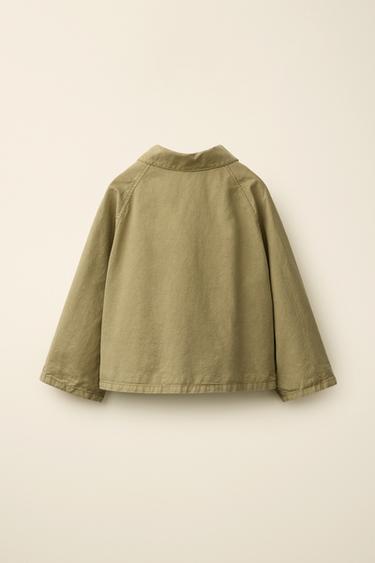 GABARDINE COURTE CRÉÉE PAR CARAMEL LONDON X ZARA - Kaki de Zara