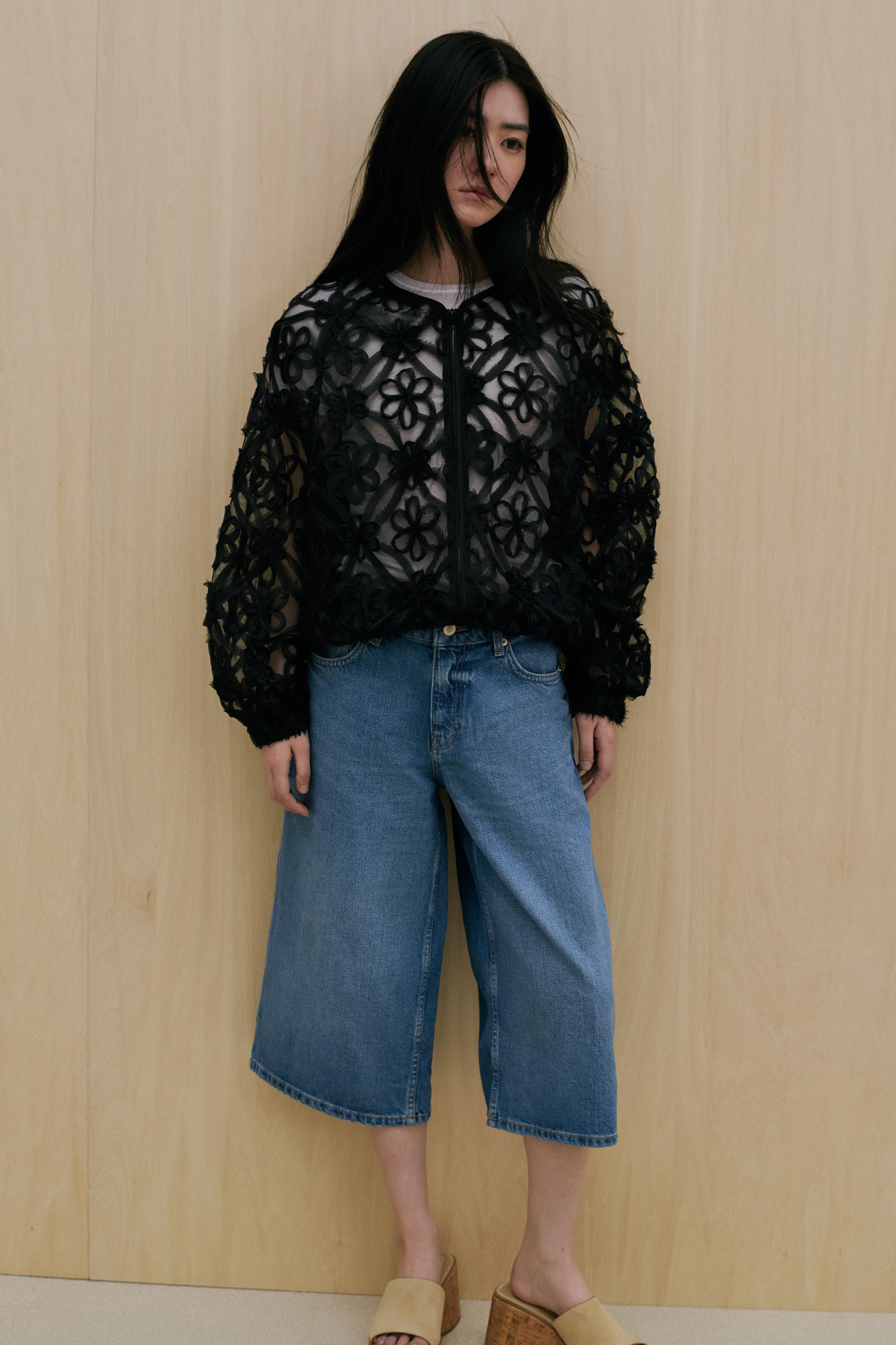 ZARA ザラ　エンボスフラワー ジャケット　新品、未使用 ZARA - エンボスフラワージャケット 新品タグ付きの通販 by