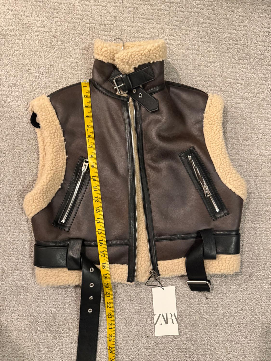 CROPPED DOUBLE FACED VEST - Image 4