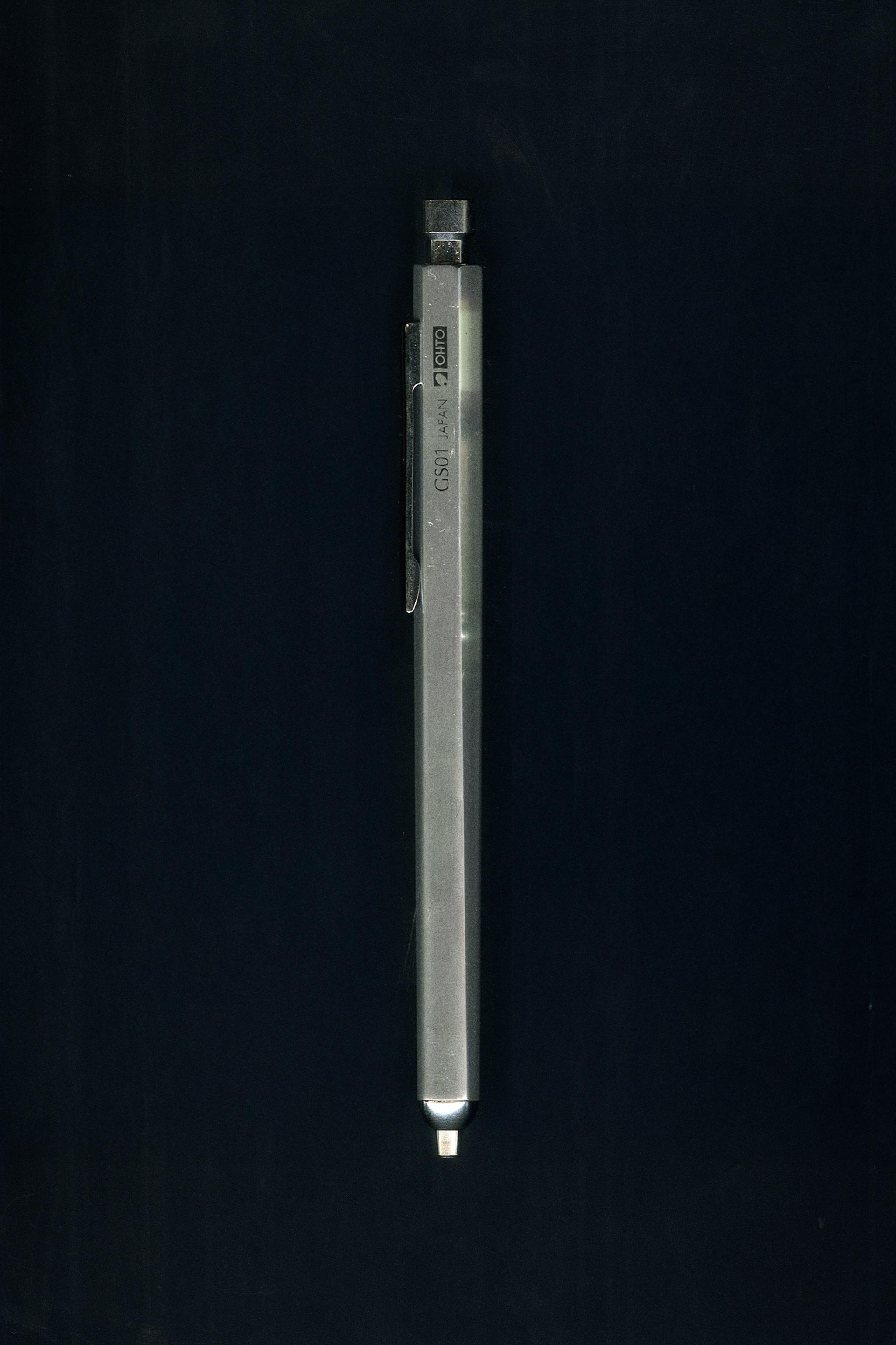 STYLO BILLE ALUMINIUM ET LAITON OHTO