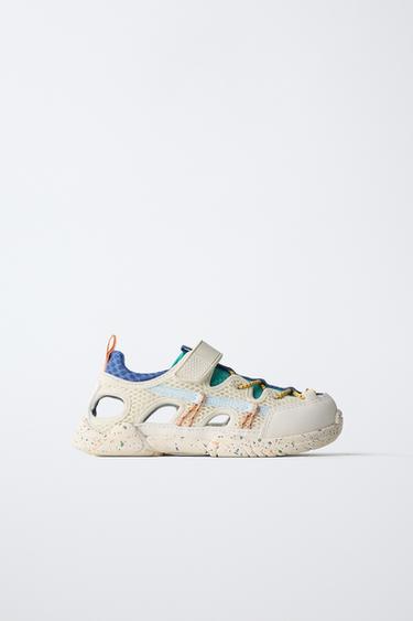 صندل رياضي بيرفوت - أبيض by Zara