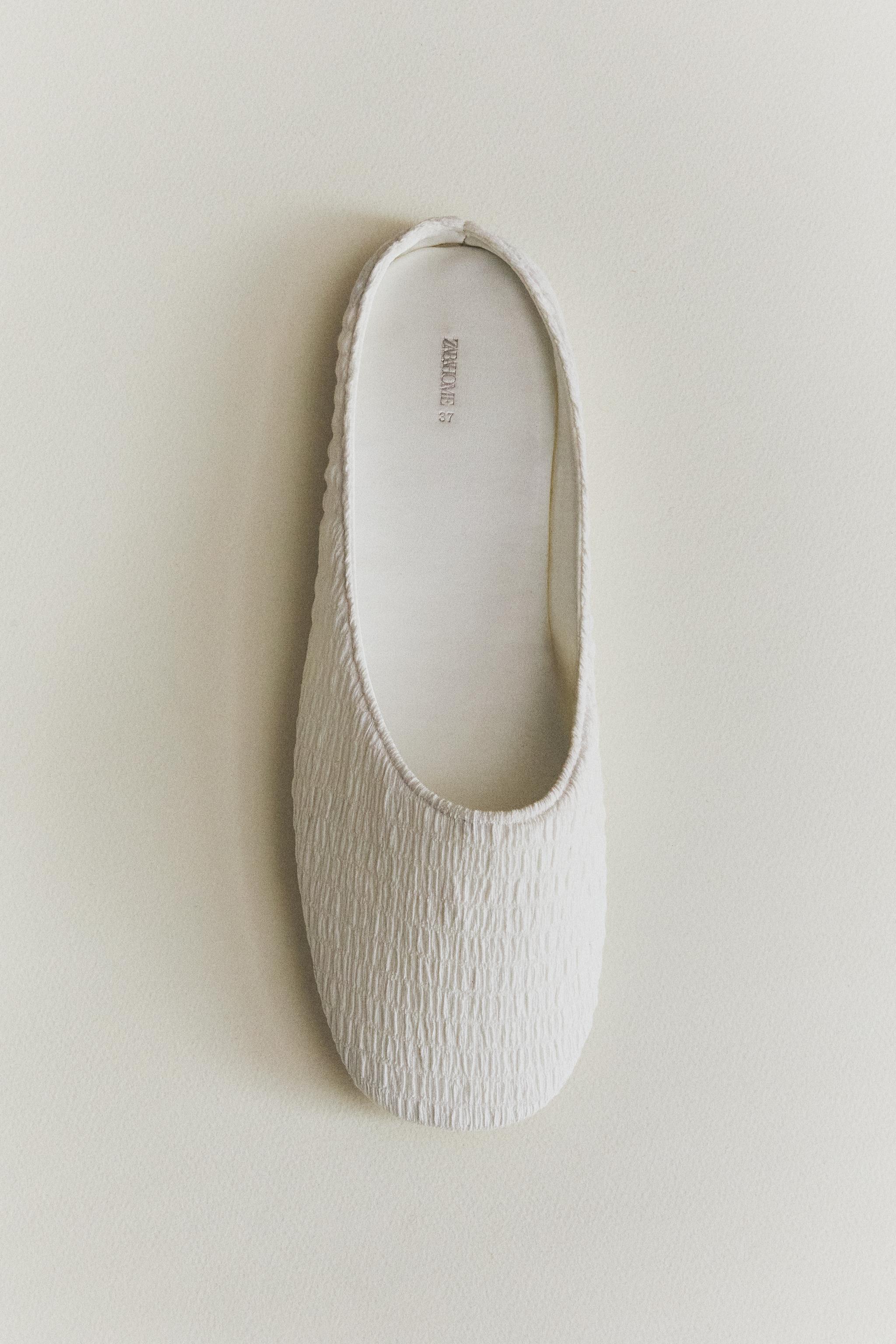 CHAUSSONS PLISSÉS SEMELLE CUIR