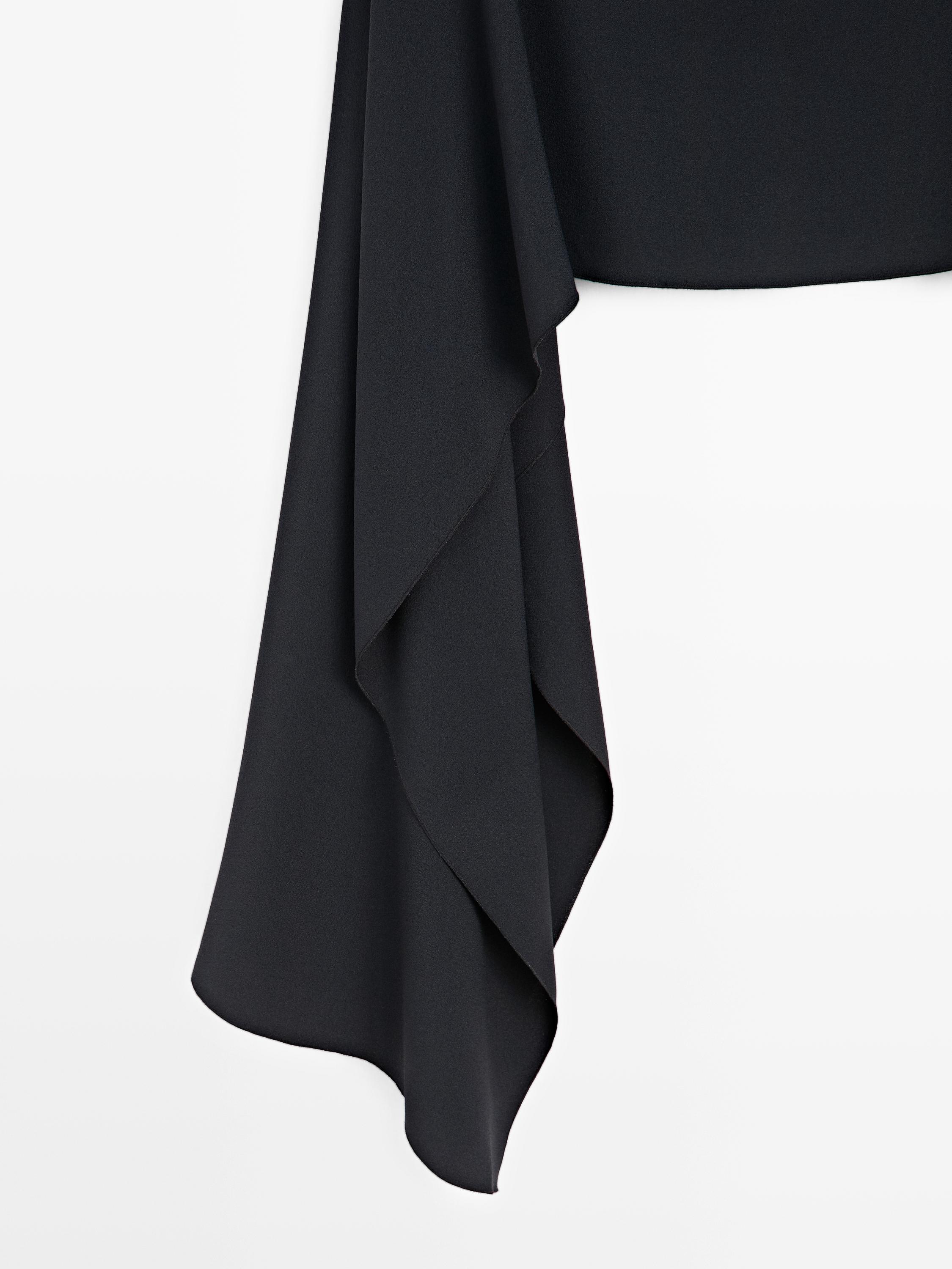 Asymmetric flowing cape - STUDIO