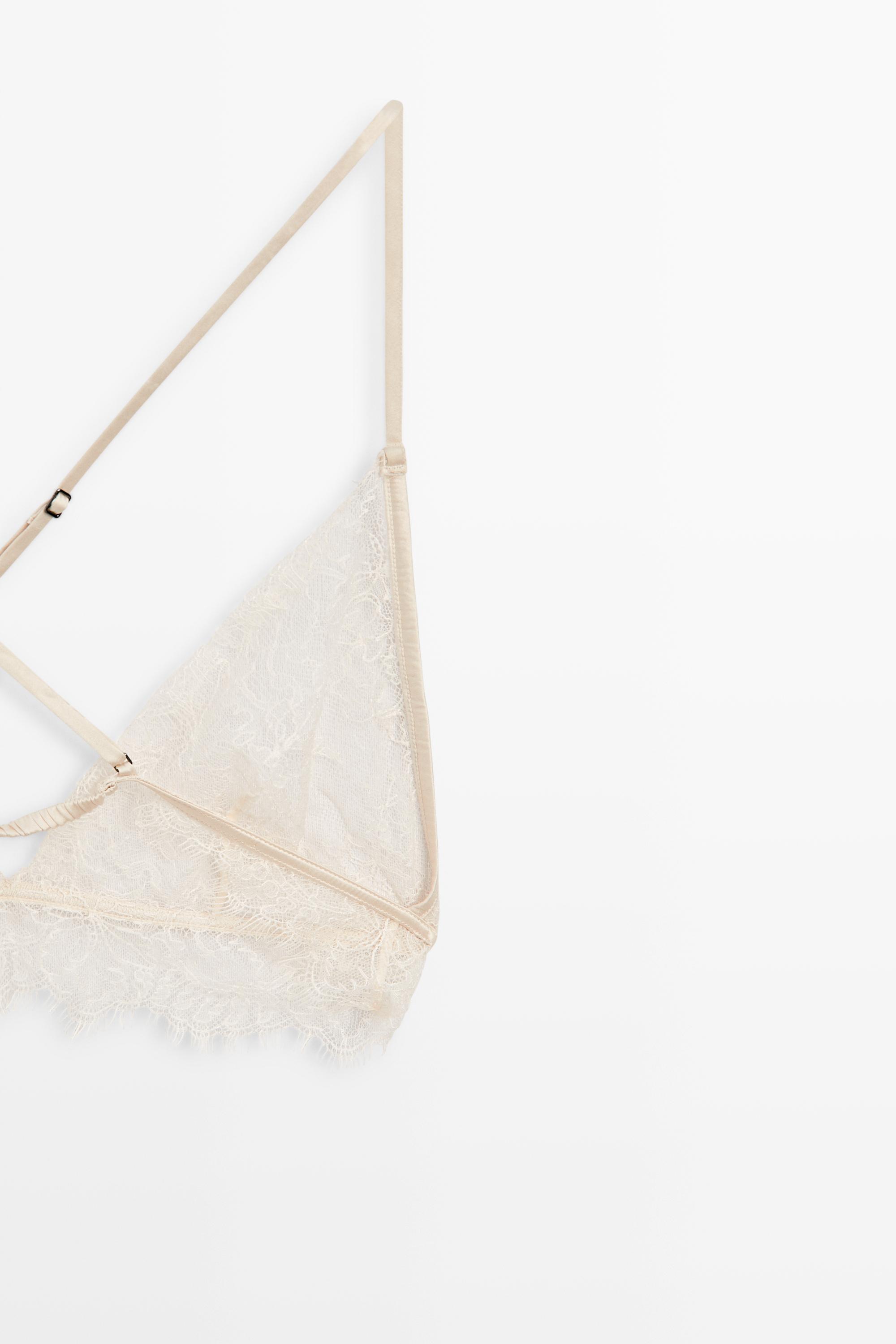 Lace bralette with scalloped hem