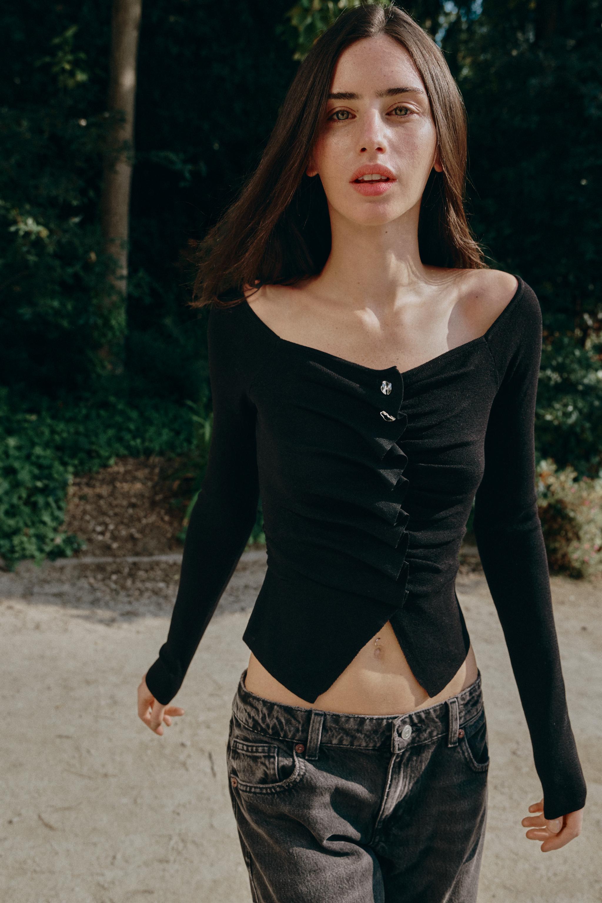 DRAPED KNIT TOP