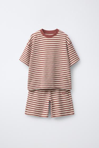 ENSEMBLE T-SHIRT ET BERMUDA À RAYURES EFFET ÉPONGE - marron/blanc de Zara