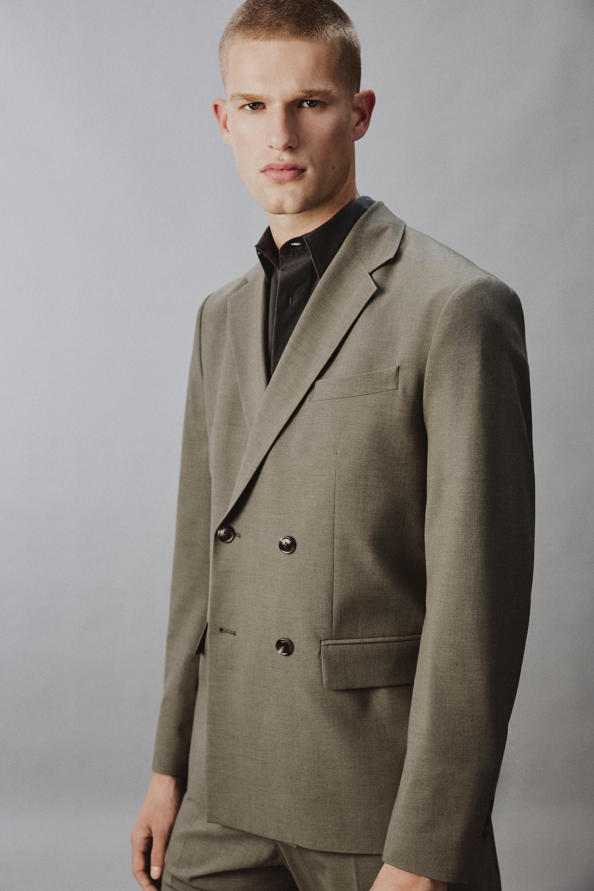 DOUBLE BREASTED SUIT JACKET