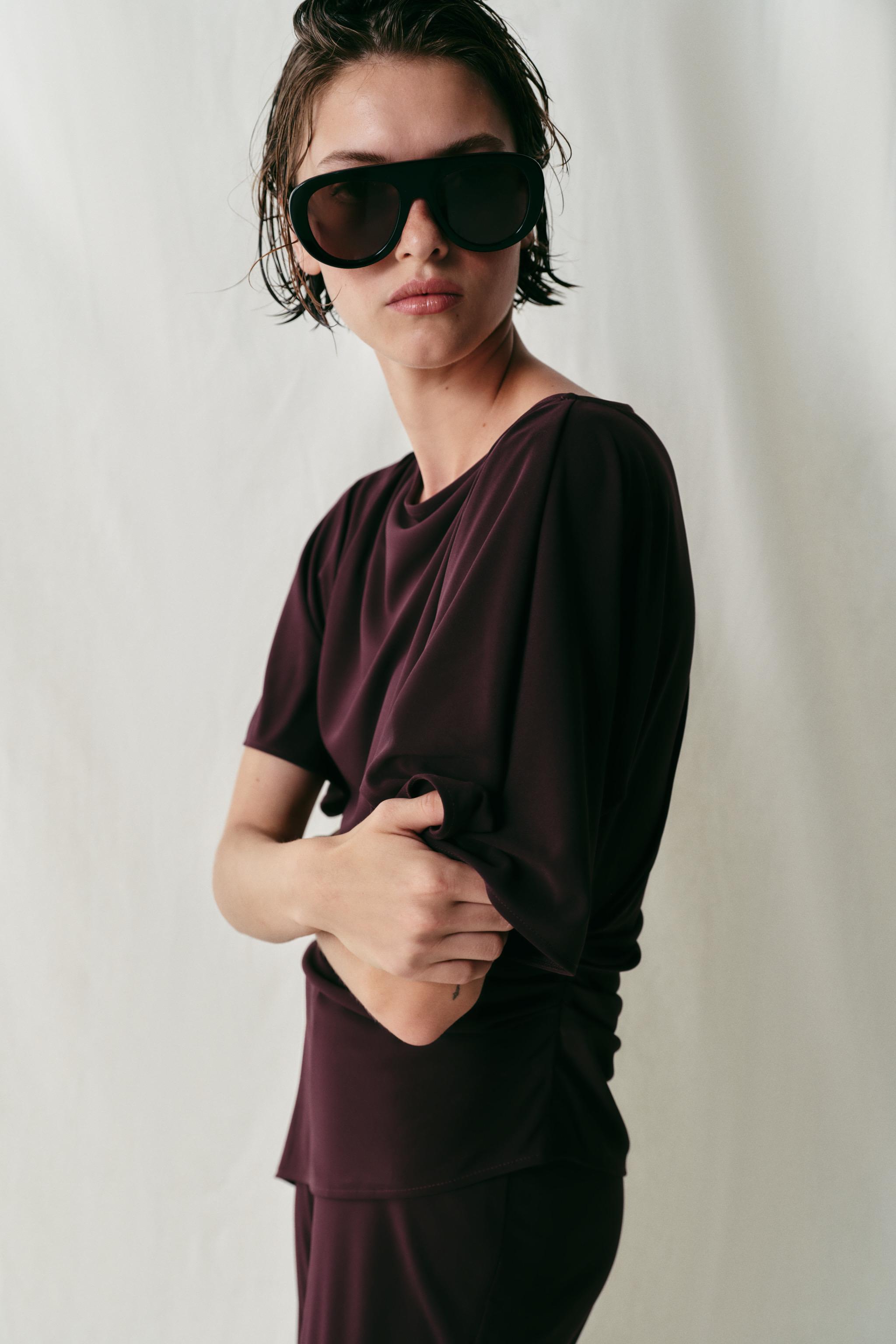 DRAPED CREPE TOP — Wine