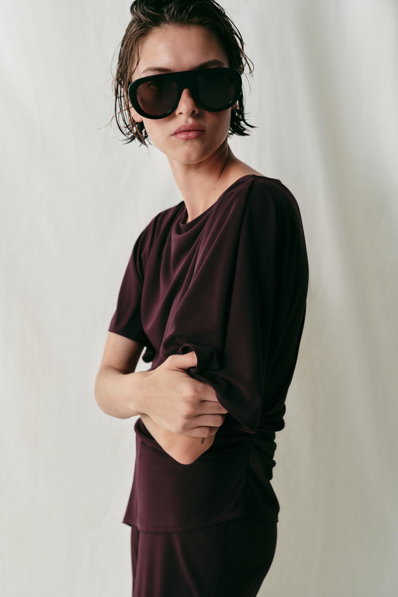 DRAPED CREPE TOP — Wine