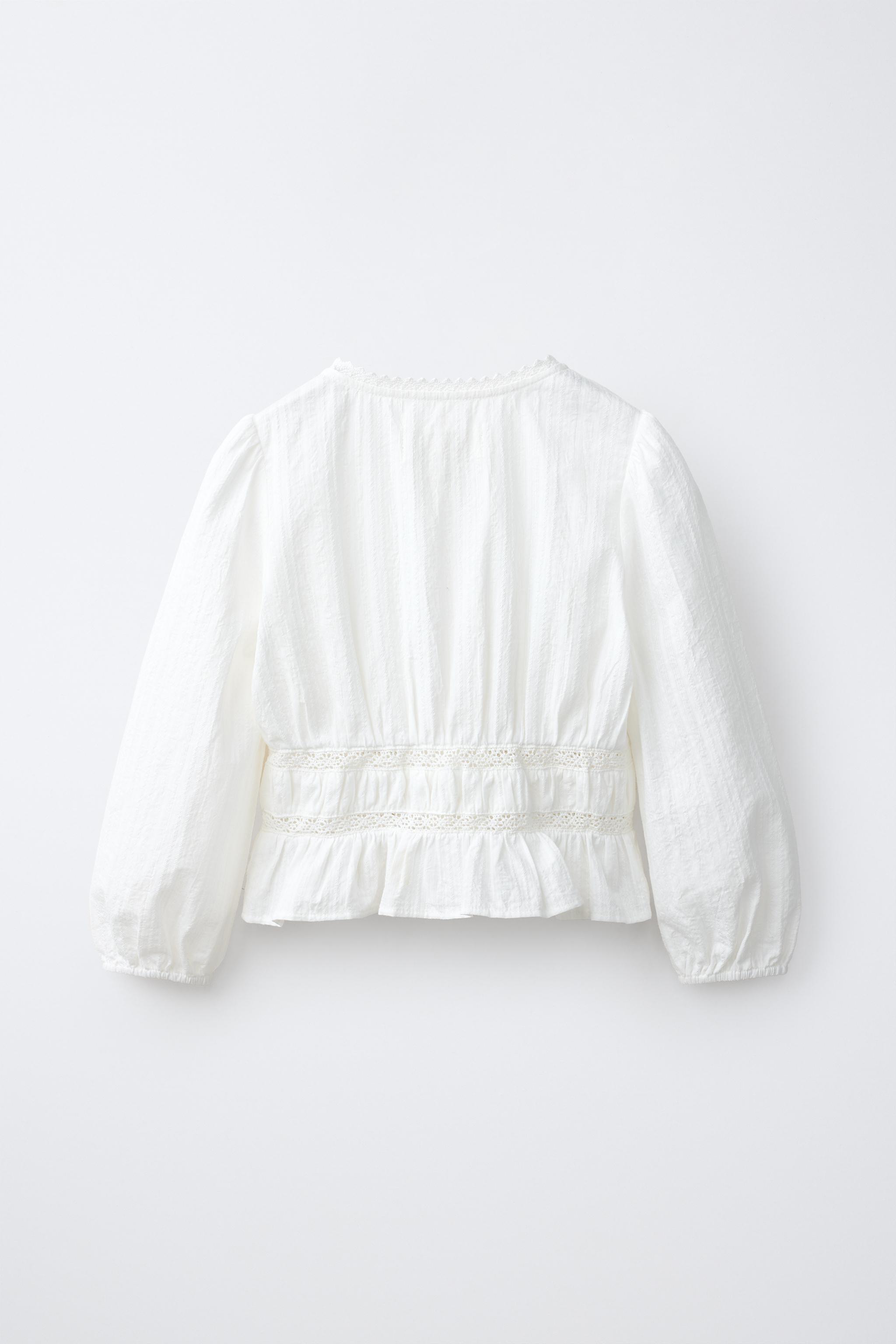 CHEMISE ROMANTIQUE À ÉLASTIQUES