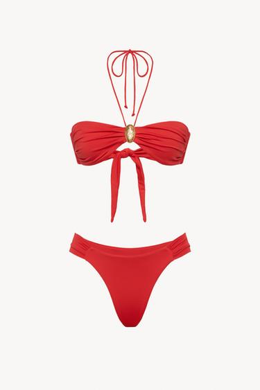 إطلالة - قرمزي الخاص بـ Zara