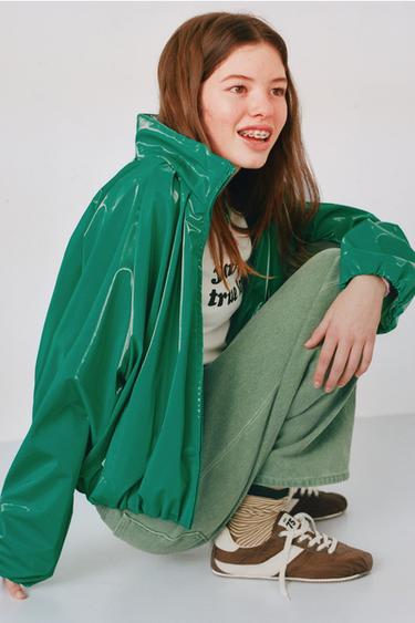 معطف مطر لامع مقاوم للماء - أخضر الخاص بـ Zara