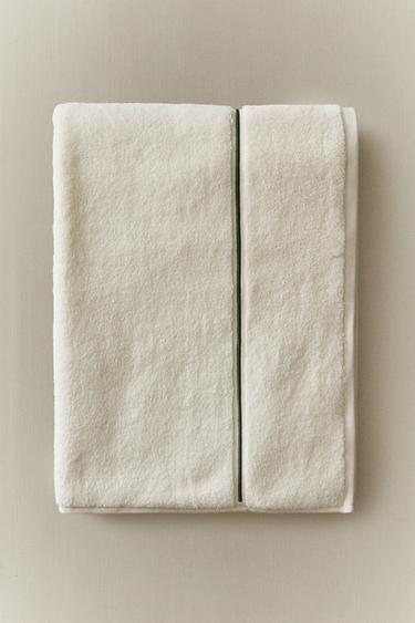 EMBROIDERED TRIM BATH TOWEL - mid khaki by Zara