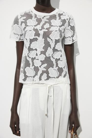 EMBROIDERED FRONT T-SHIRT - White by Zara
