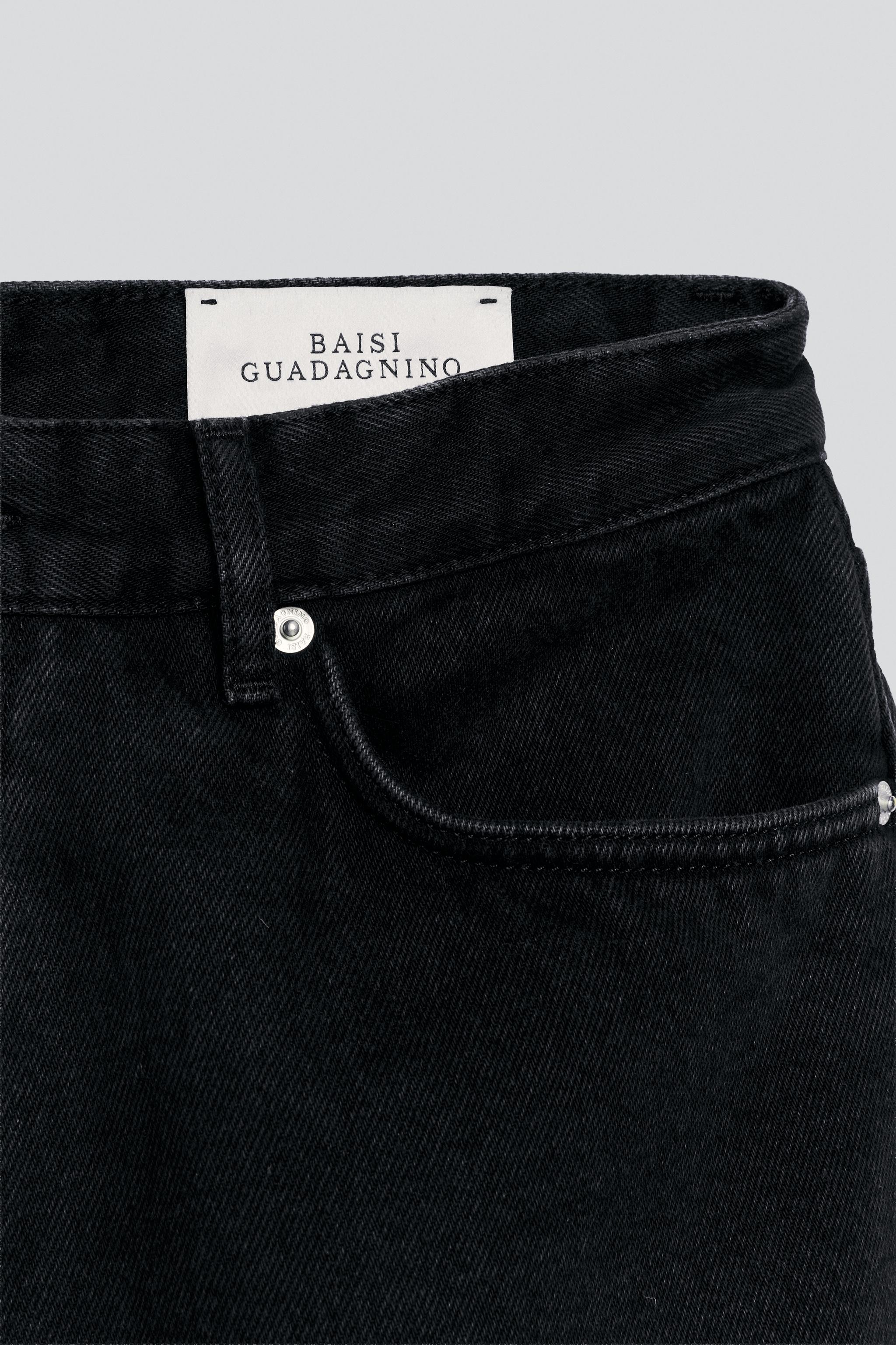 WIDE-FIT DENIM SHORTS
