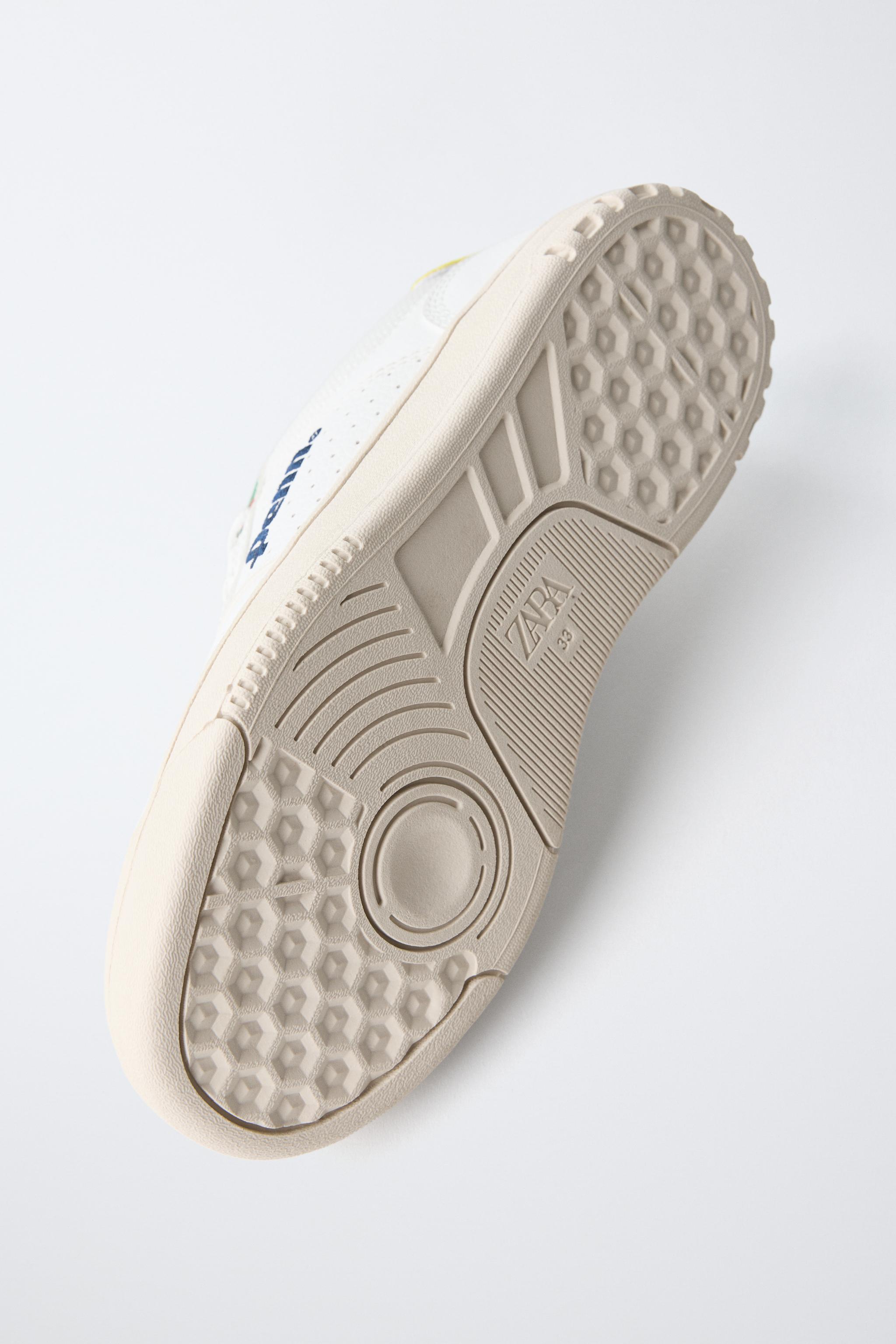 PENN © SNEAKERS
