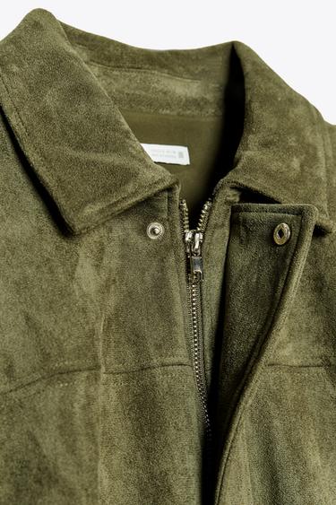 CHAQUETA BOMBER EFECTO ANTE - kaki-med de Zara