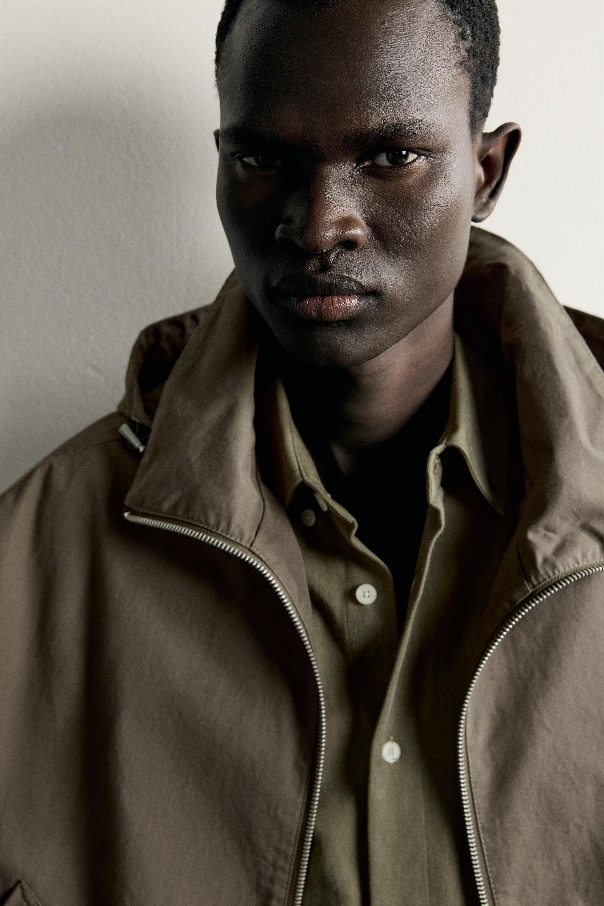 BLOUSON TECHNIQUE CROPPED FIT À CAPUCHE